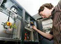 Grote computer voor kleine deeltjes featured image