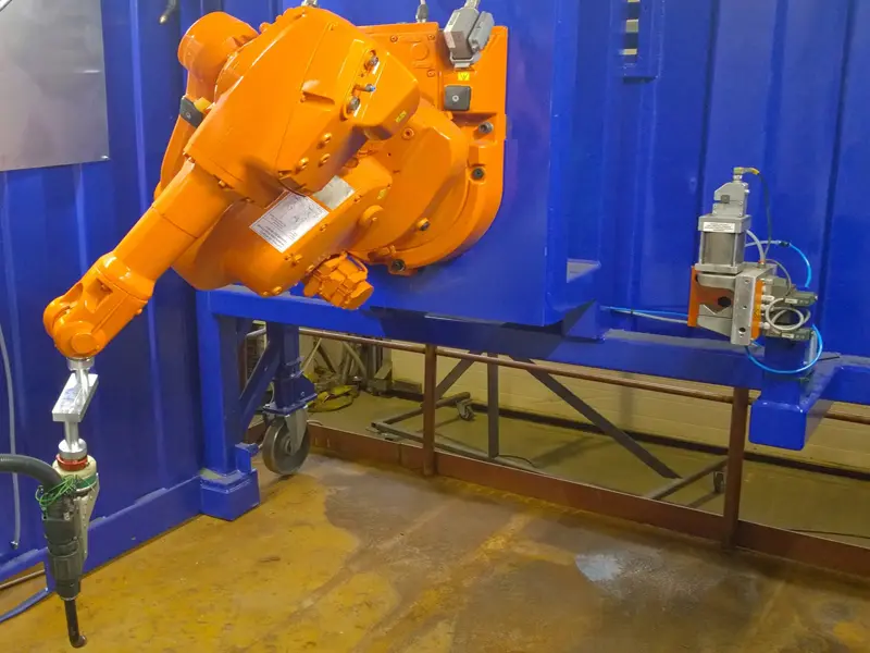 Lasrobot van RobWelding op brug