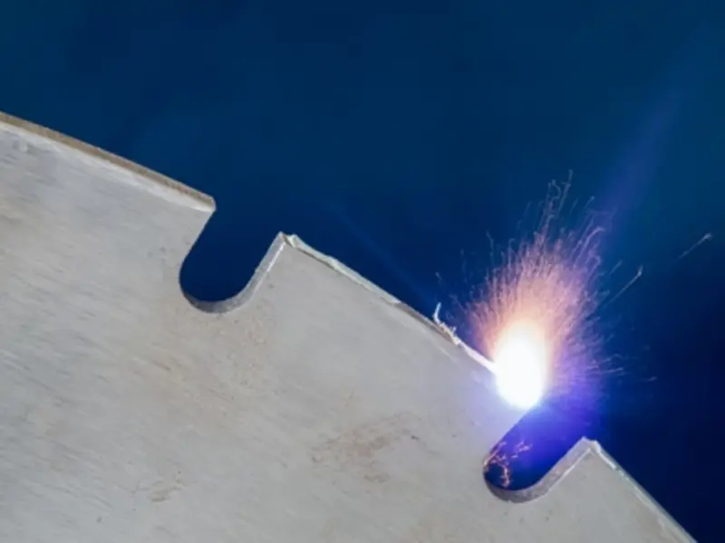 Zaagbladen lijmen met laser