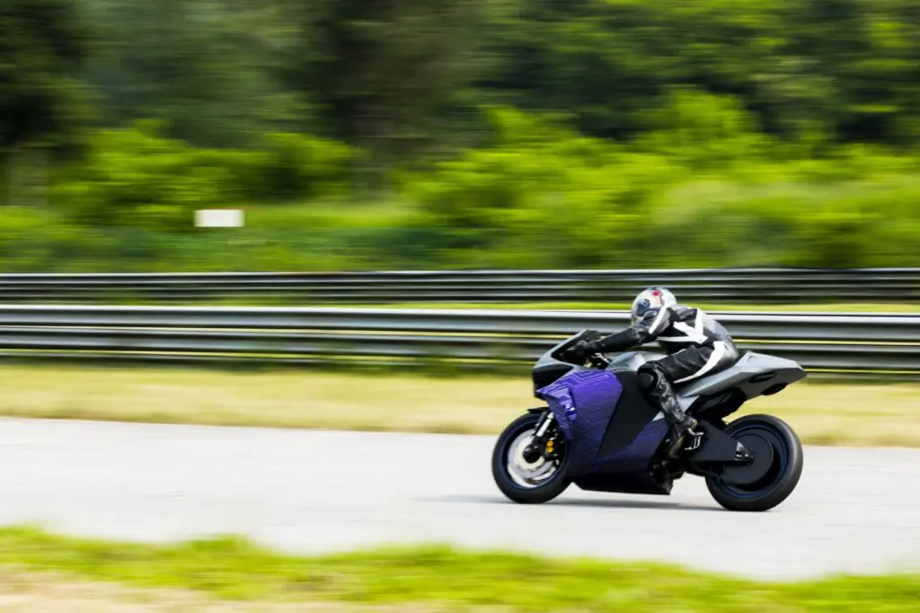 2electron Emula bike racing McFly