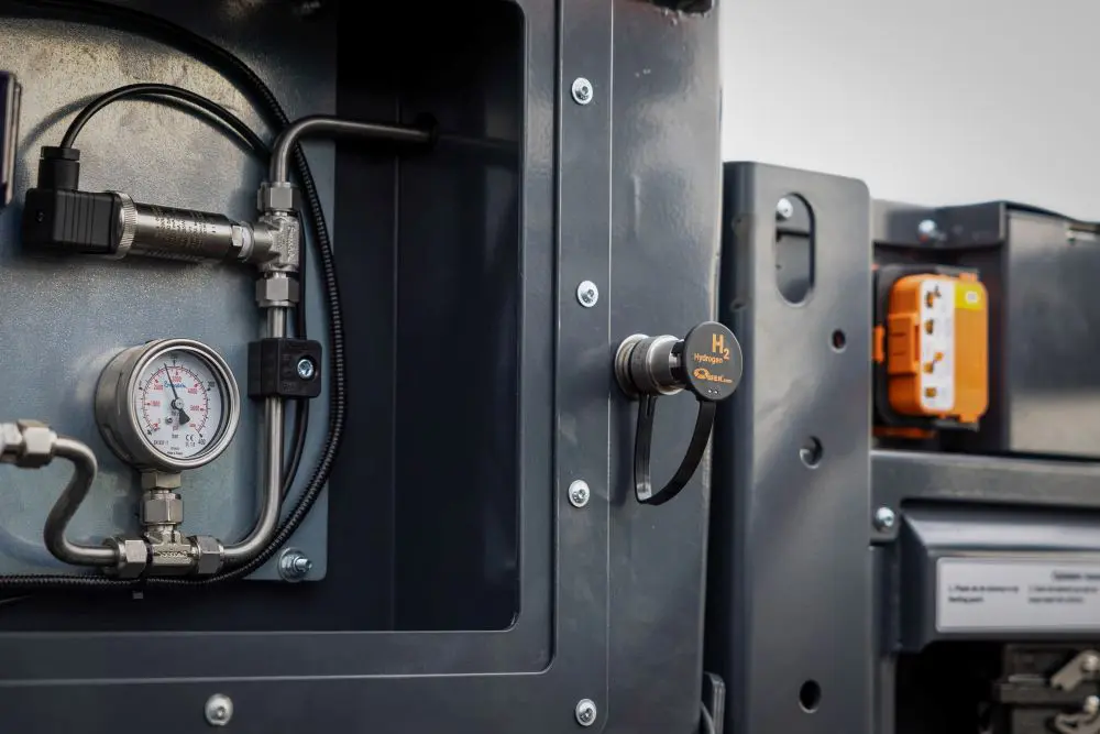 De waterstof vulnippel en de drukmeter