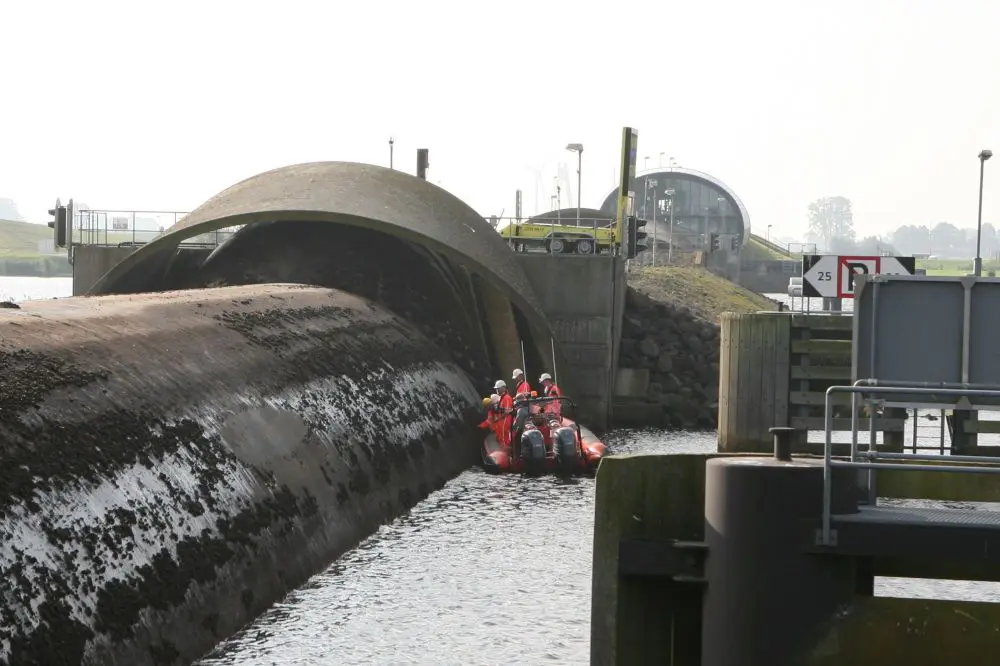 WMV beschermt flensassen in stormvloedkering Ramspol featured image